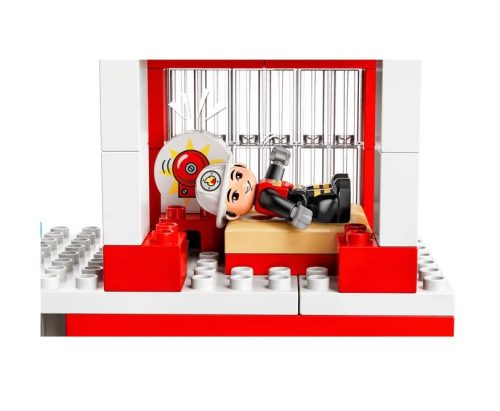 LEGO DUPLO Town 10970 Tűzoltóállomás és helikopter