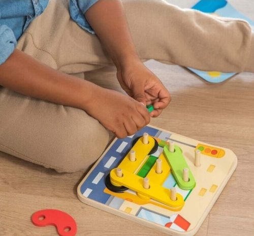 Egészítsd ki a formákkal! Szín-, forma-, méretegyeztető játék Goula