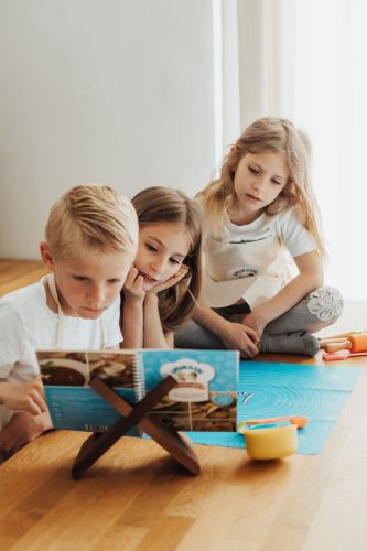 “Lukas & Lea a konyhában” kék szett – Előételek, főételek, desszertek