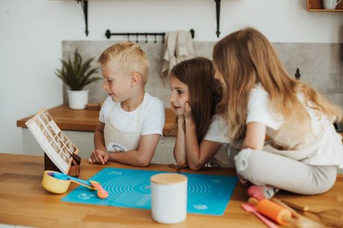 “Lukas & Lea a konyhában” kék szett – Előételek, főételek, desszertek