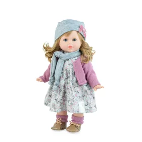   Marina&Pau Tina virágos szoknyában, lila kardigánban, masnis sapkával