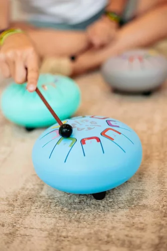 Baby Tambú  Szélsárkány, világos kék gyerekhangszer, zenedob, handpan