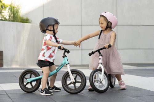 Cariboo csomag - Classic Seablue futóbicikli bukósisakkal és ajándék védőfelszereléssel
