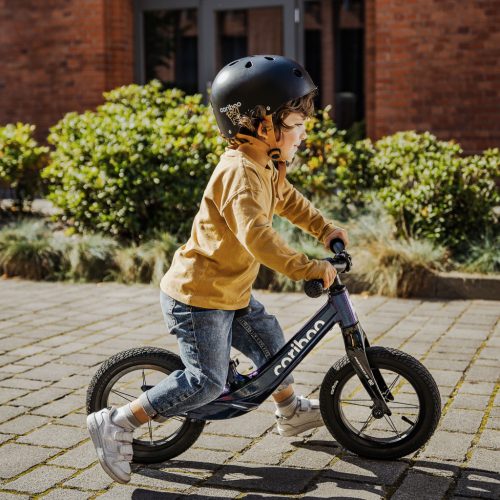Cariboo csomag - Magnesium Air futóbicikli - Black/Blue bukósisakkal és ajándék védőfelszereléssel
