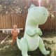 Sunnylife felfújható óriás spriccelő játék - Surfing Dino  