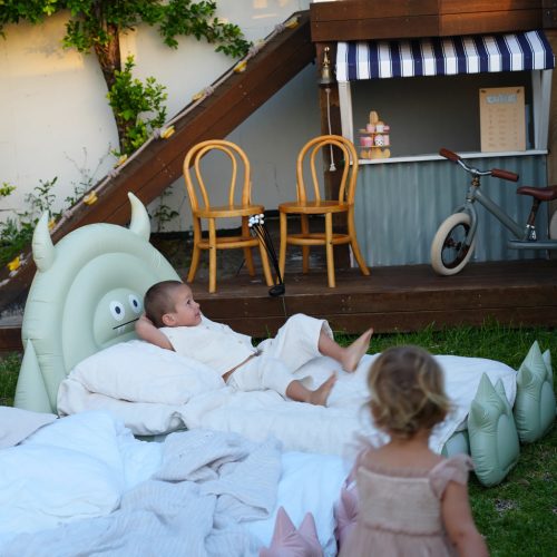 Sunnylife felfújható gyerekágy - Monster Sage 