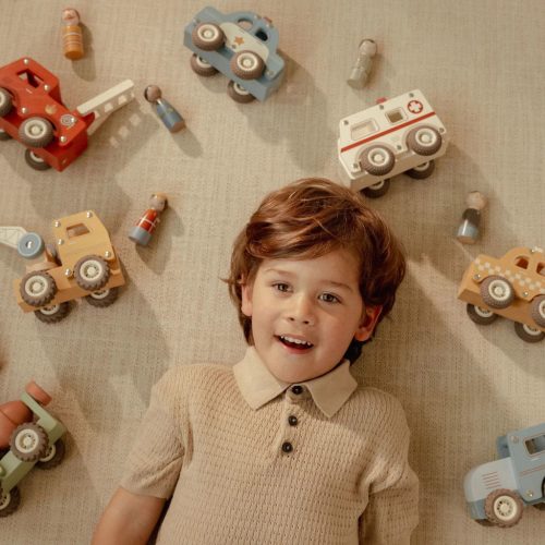 Little Dutch mentőautó figurával