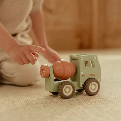 Little Dutch betonkeverő autó figurával