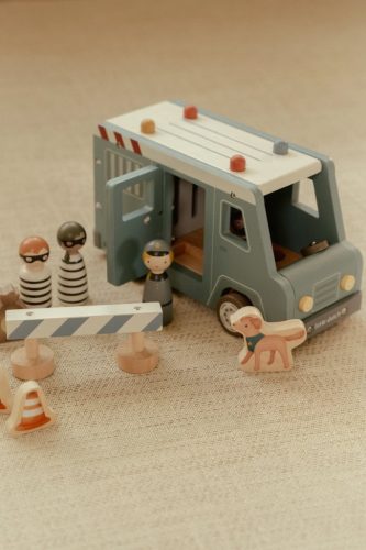 Little Dutch rendőrautó kiegészítőkkel