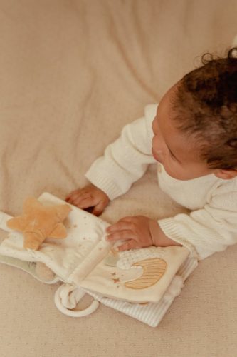 Little Dutch textil babakönyv kicsi - Newborn Naturals