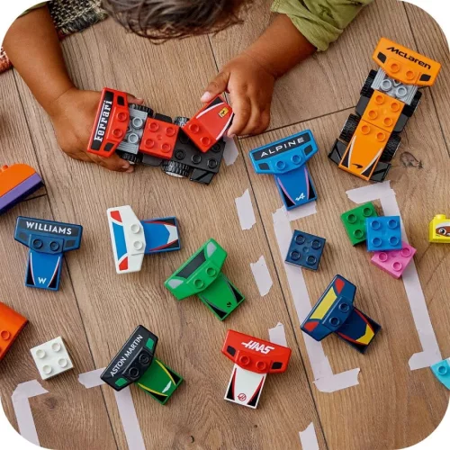 LEGO Duplo 10445- F1 versenyautók és pilóták