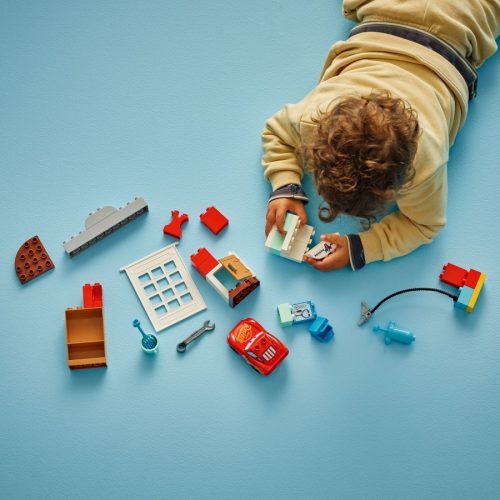 LEGO Duplo Disney 10456 - Mcqueen látogatása doki garázsában