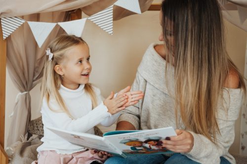 “Lukas & Lea a konyhában” interaktív mesekönyv – Gyere, süss velünk!