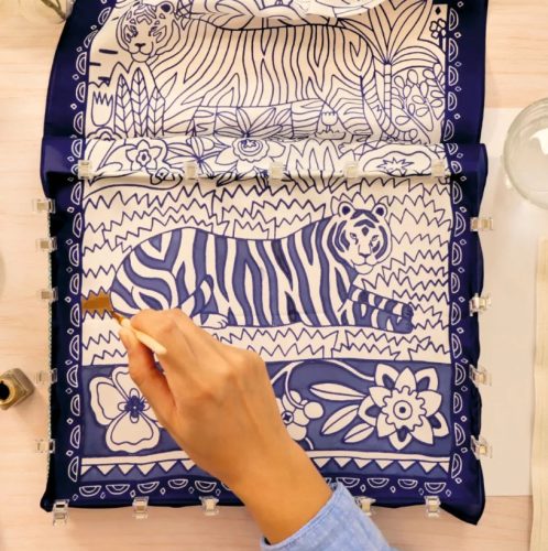 AGA - Műterem - Selyemfestés - Tigrisek - Selyemsállal