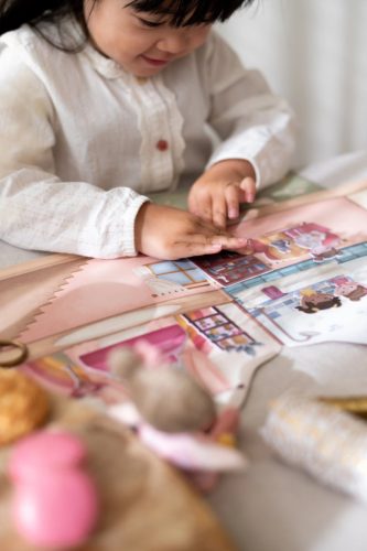 Little Dutch újrafelhasználható matricás füzet - Rosa és barátai