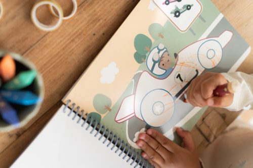 Little Dutch varázsfüzet színes ceruzával - Jim és barátai