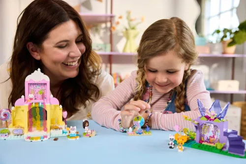 LEGO Gabbys Dollhouse 11205 Cukorkahegy és cicakert
