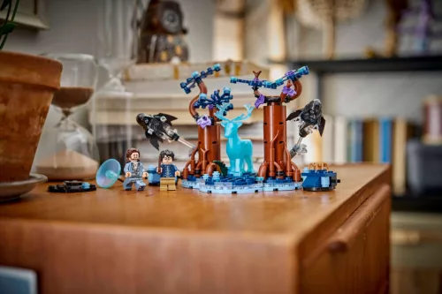 LEGO Harry Potter 76475 A Tiltott Rengeteg: Expecto Patronum
