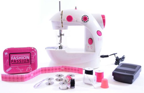 Gyermek_varrogep_kiegeszitokkel