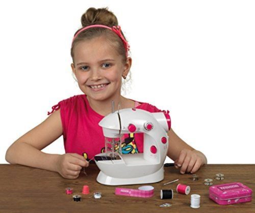 Gyermek_varrogep_kiegeszitokkel