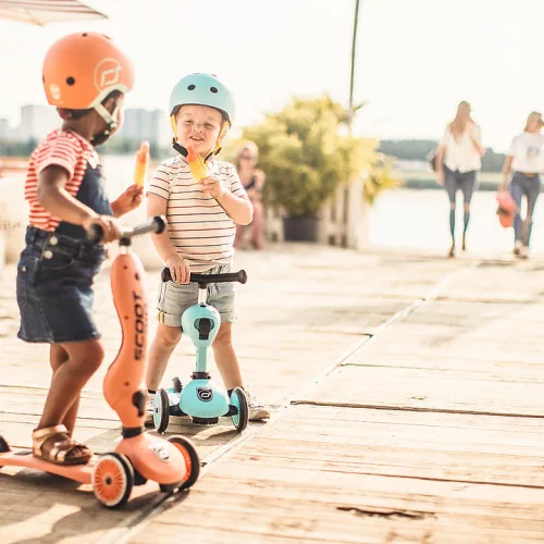 Scoot_and_Ride_Highwaykick1_2_in_1_kismotor/roller_PEACH