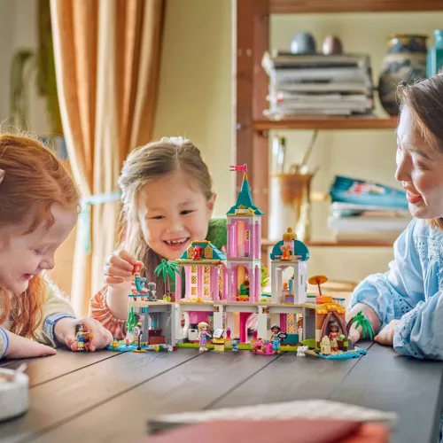 LEGO Disney™ - Hercegnőkastély és a hercegnők állatkái